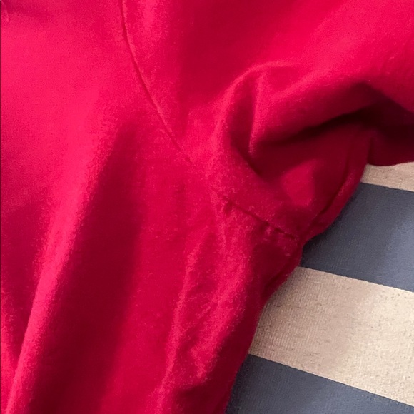 Venezia Women's Red V Neck Long Sleeve Top - Picture 4 of 11